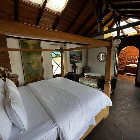 Hacienda Jimenita Wildlife Reserve Puembo Exterior photo